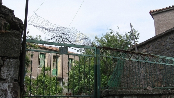 Πωλείται σπίτι στην Κλειώ Λέσβου.