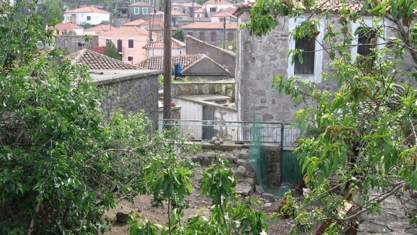 Πωλείται σπίτι στην Κλειώ Λέσβου.