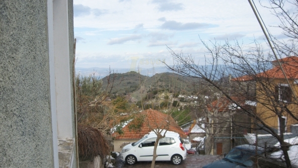 Πωλείται πέτρινη οικία στην Κλειώ Λέσβου.