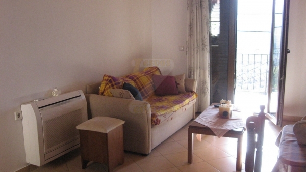 Πωλείται μονοκατοικία στην Μήθυμνα (Μόλυβο) Λέσβου.