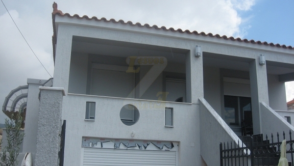 Πωλείται μονοκατοικία στα Παράκοιλα Λέσβου.