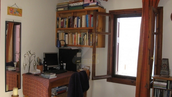 Πωλείται παραθαλάσσια μονοκατοικία στην Πέτρα Λέσβου.