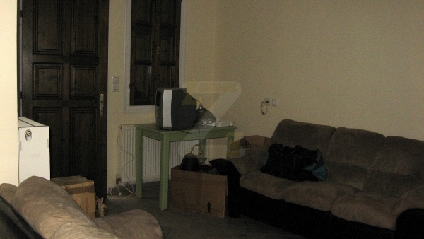 Πωλείται μονοκατοικία στην Πέτρα Λέσβου.