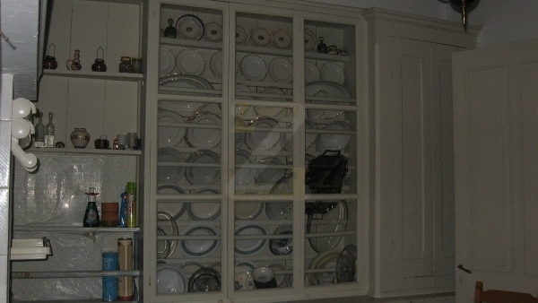 Πωλείται μονοκατοικία στην Πέτρα Λέσβου.