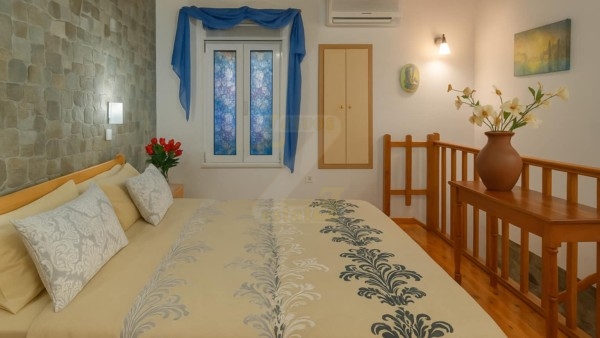 Our guests sleep in the clouds with our new mattress topper of high quality gel memory foam added with a thick and soft filling.