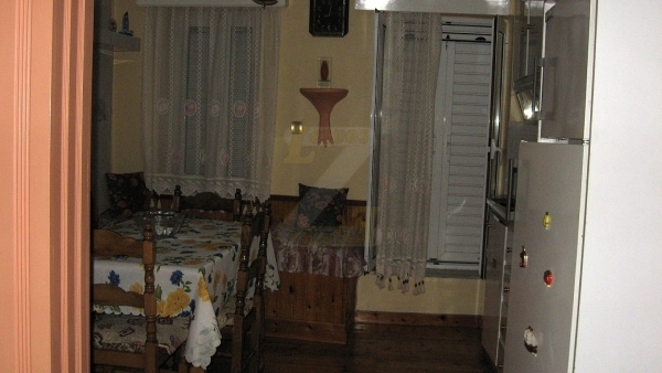 Πωλείται μονοκατοικία στο Πλωμάρι Λέσβου.