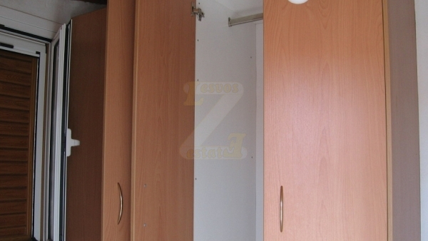 Πωλείται μονοκατοικία στον Πολιχνίτο Λέσβου.