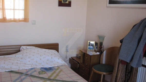 Πωλείται οικία με θέα στην Αγία Παρασκευή Λέσβου.