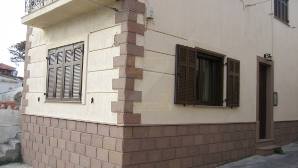 Πωλείται πέτρινη οικία στο Σίγρι Λέσβου.