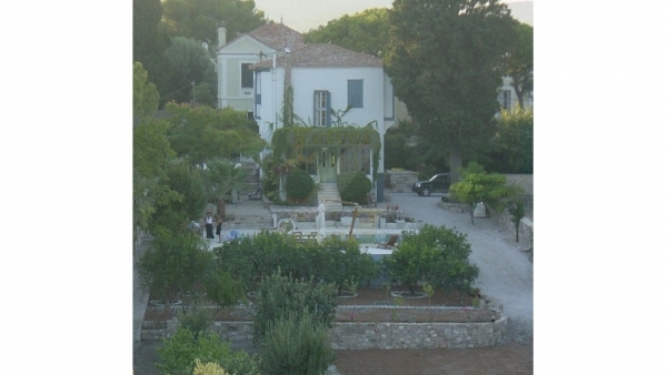 Πωλείται πύργος στην περιοχή Ακλειδιού Λέσβου.