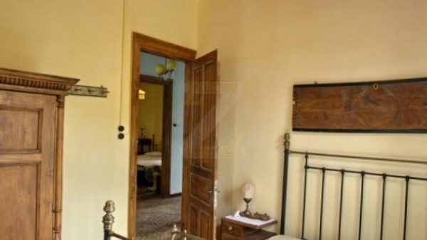 Πωλείται πύργος στην περιοχή Ακλειδιού Λέσβου.