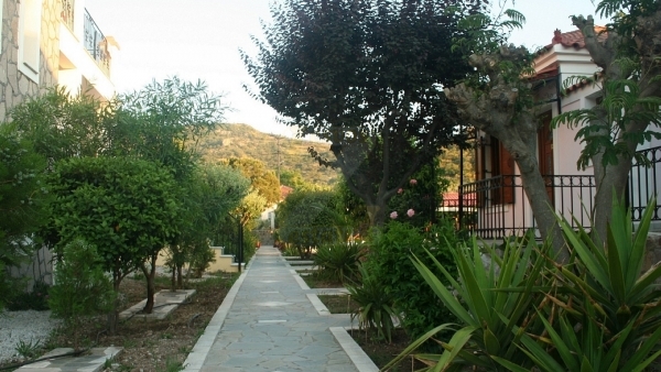 Πωλείται ξενοδοχείο στην Άναξο Λέσβου.