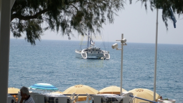 Πωλείται ξενοδοχείο στα Βατερά Λέσβου.