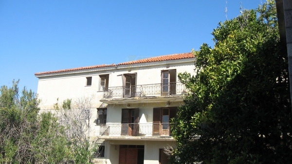 Ξενοδοχείο προς πώληση στην Μήθυμνα (Μόλυβο) Λέσβου.