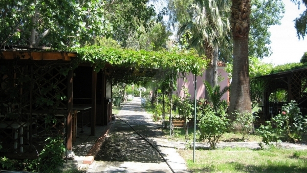 Πωλείται ξενοδοχείο στην Σκάλα Ερεσού Λέσβου.