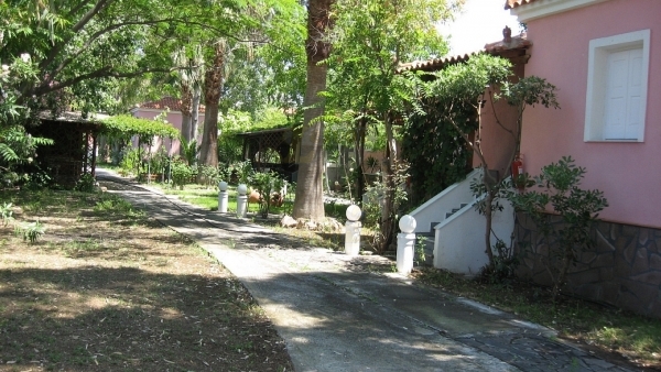 Πωλείται ξενοδοχείο στην Σκάλα Ερεσού Λέσβου.