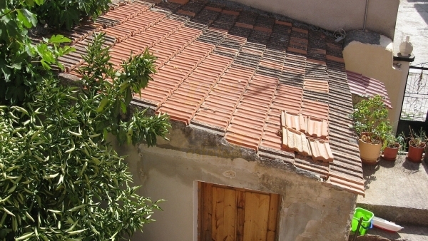 Πωλείται διαμέρισμα στον Πολιχνίτο Λέσβου.