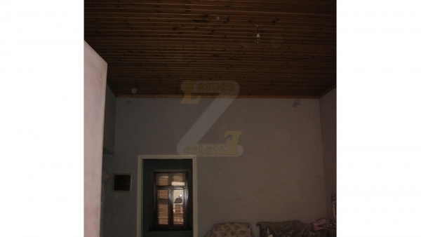 Πωλείται διαμέρισμα στον Πολιχνίτο Λέσβου.