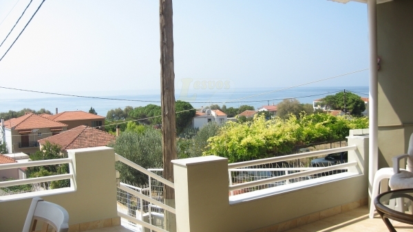 Πωλείται μονοκατοικία, με θέα στην θάλασσα, στα Βατερά Λέσβου.