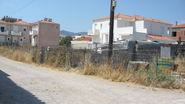 Πωλείται οικόπεδο στην Αρίσβη Λέσβου.