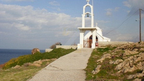Πωλείται παραθαλάσσιο οικόπεδο στον Γαββαθά Λέσβου.
