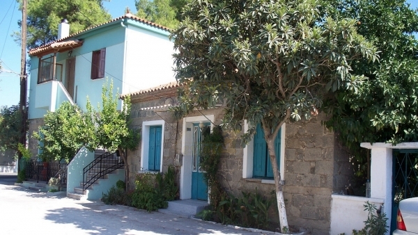 Πωλείται οικία στα Αριανά Καλλονής Λέσβου.