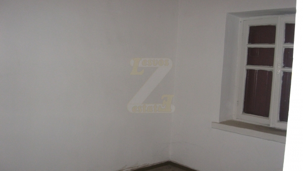 Πωλείται οικία στα Βασιλικά Λέσβου.