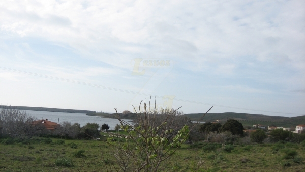 Πωλείται οικόπεδο στο Σίγρι Λέσβου.