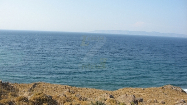 Πωλείται έκταση, με θέα στο Τσαμούρ Λιμάνι στο Σκαλοχώρι Λέσβου.